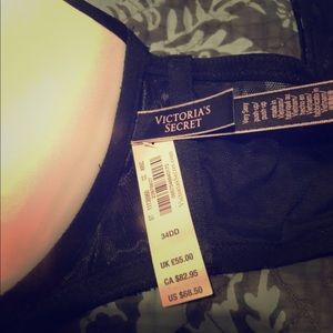 Victoria Secrets: Very Sexy Halter Push Up: 34 DD